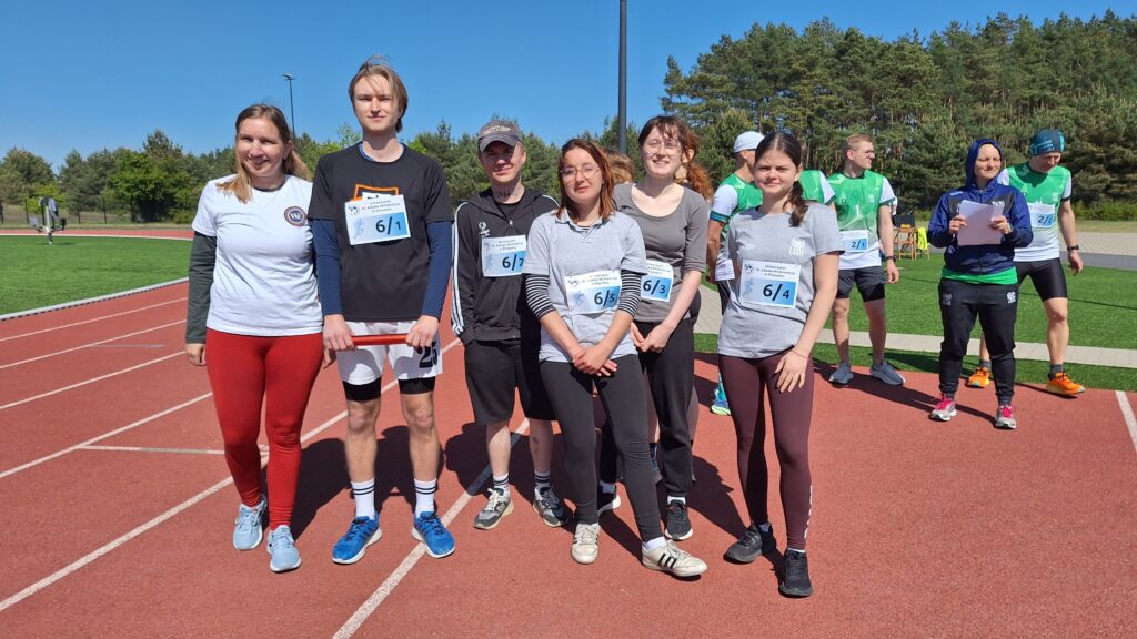 Reprezentacja Wydziału Etnolingwistyki w sztafecie 5x400m.